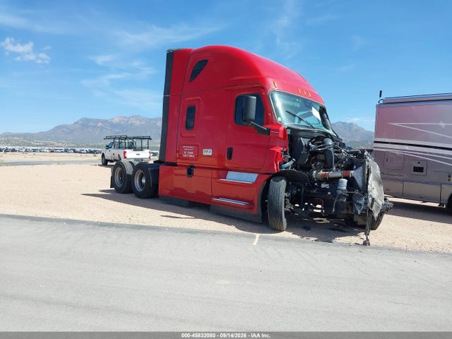 2022 Freightliner New Cascadia 126 მანქანა იყიდება აუქციონზე, vin: 3AKJHHDR3NSMF9395, აუქციონის ნომერი: 45832080