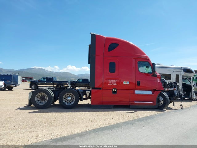 2022 Freightliner New Cascadia 126 მანქანა იყიდება აუქციონზე, vin: 3AKJHHDR3NSMF9395, აუქციონის ნომერი: 45832080
