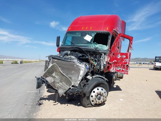 2022 Freightliner New Cascadia 126 მანქანა იყიდება აუქციონზე, vin: 3AKJHHDR3NSMF9395, აუქციონის ნომერი: 45832080