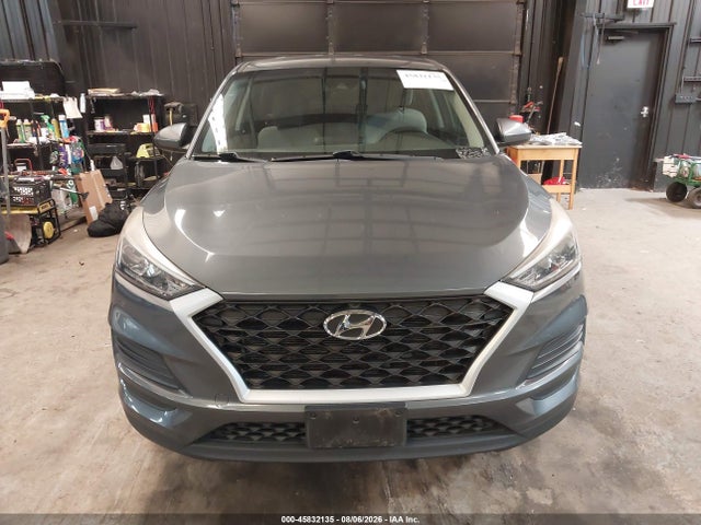 KM8J2CA42KU988956 Hyundai TUCSON SE