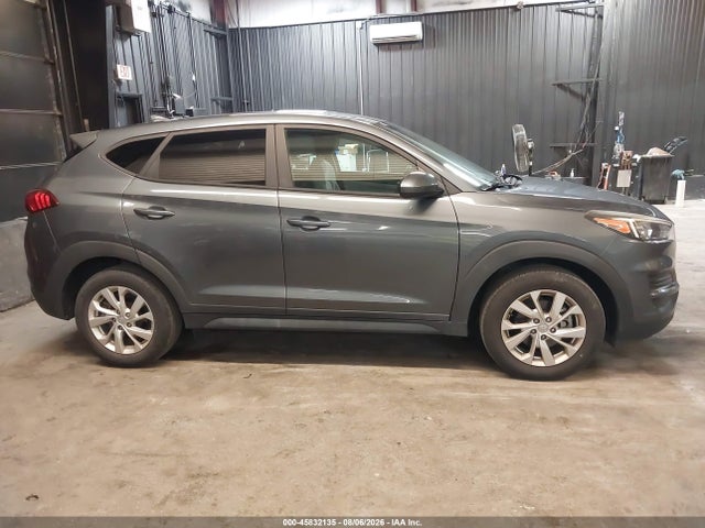 KM8J2CA42KU988956 Hyundai TUCSON SE