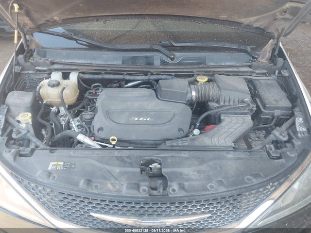 Chrysler Pacifica Touring-l Plus 2017 2C4RC1EG7HR643926 Image 10