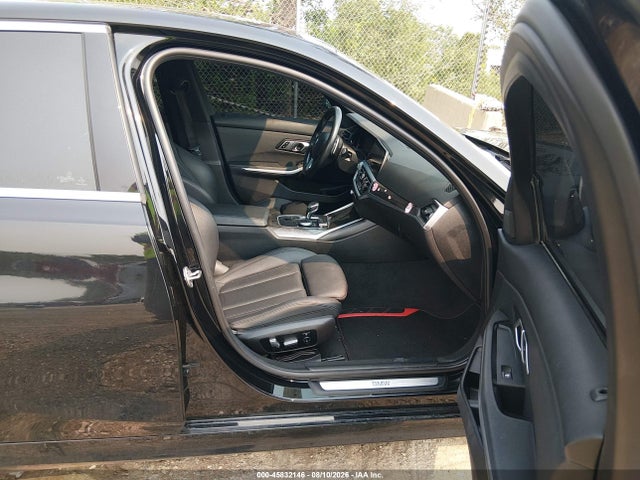 45832146 :رقم المزاد ، 3MW5R7J04L8B24668 vin ، 2020 Bmw 330i Xdrive مزاد بيع