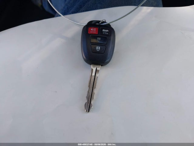 Продаж на аукціоні авто 2016 Toyota Corolla Le Plus, vin: 2T1BURHE3GC625445, номер лоту: 45832148