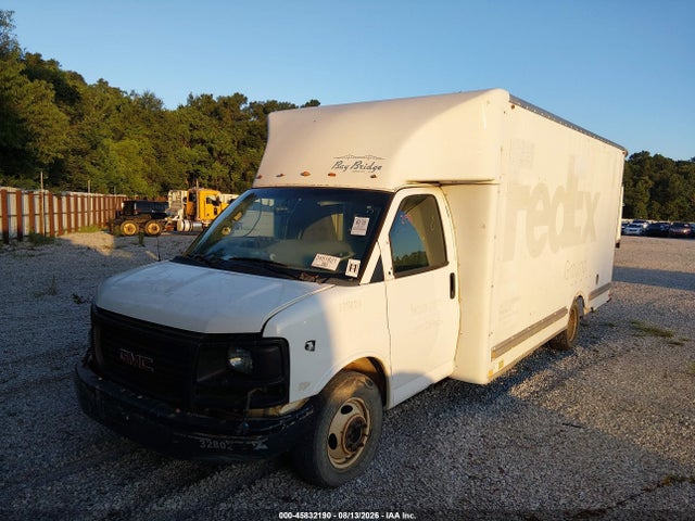 45832190 :رقم المزاد ، 1GD37TCGXG1262000 vin ، 2016 Gmc Savana Cutaway 3500 مزاد بيع