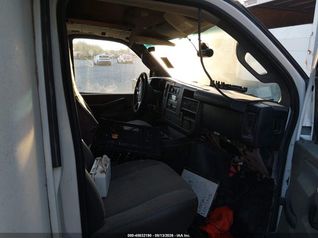 45832190 :رقم المزاد ، 1GD37TCGXG1262000 vin ، 2016 Gmc Savana Cutaway 3500 مزاد بيع