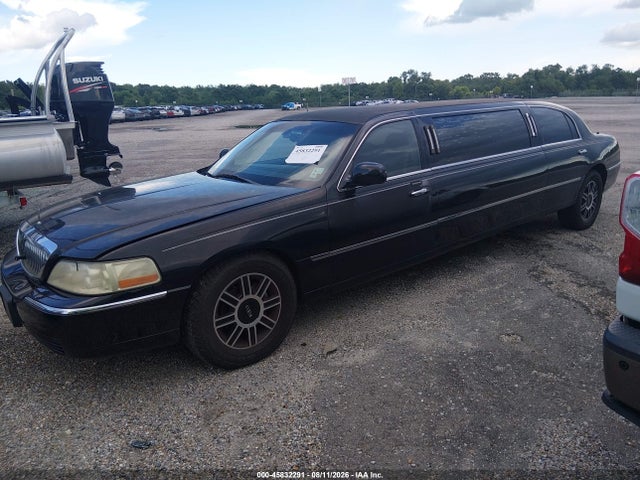 Продажа на аукционе авто 2006 Lincoln Town Car Executive, vin: 1L1FM88W26Y634729, номер лота: 45832291