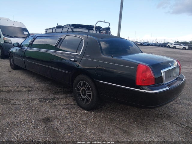 Продажа на аукционе авто 2006 Lincoln Town Car Executive, vin: 1L1FM88W26Y634729, номер лота: 45832291