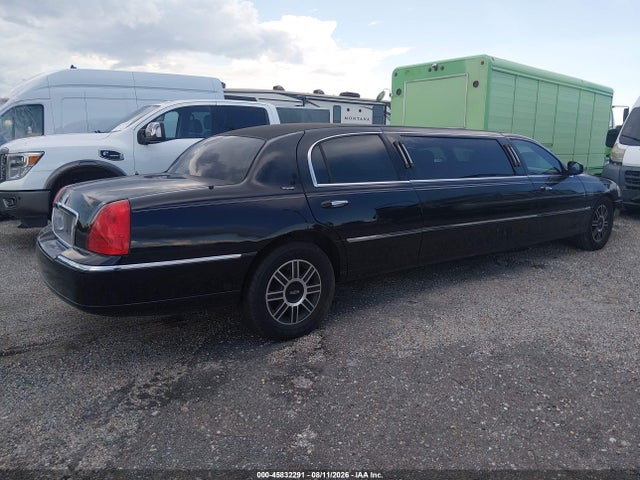 Продажа на аукционе авто 2006 Lincoln Town Car Executive, vin: 1L1FM88W26Y634729, номер лота: 45832291