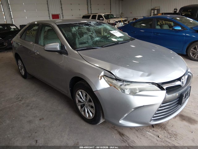 2015 Toyota Camry Le მანქანა იყიდება აუქციონზე, vin: 4T1BF1FK9FU946570, აუქციონის ნომერი: 45832417