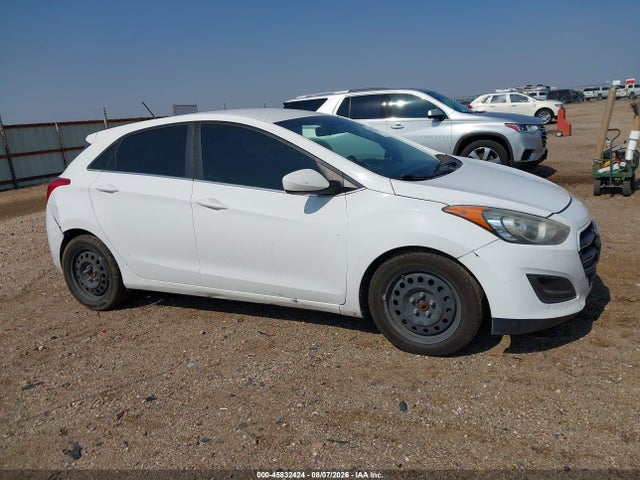 Продажа на аукционе авто 2017 Hyundai Elantra Gt, vin: KMHD35LH8HU381300, номер лота: 45832424