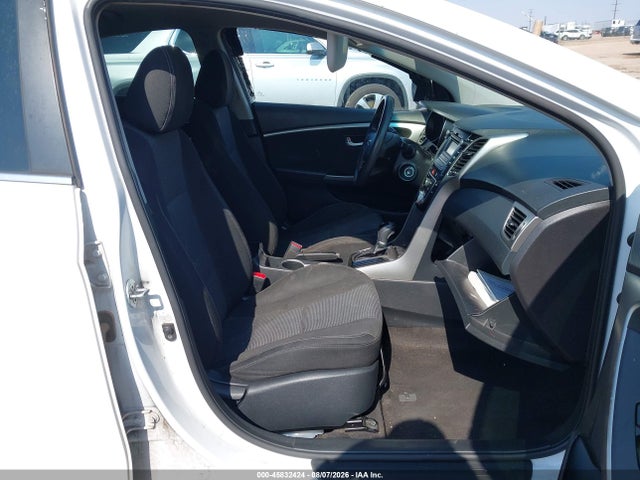 Продажа на аукционе авто 2017 Hyundai Elantra Gt, vin: KMHD35LH8HU381300, номер лота: 45832424