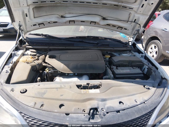 Chrysler 200 Limited 2015 1C3CCCAB4FN658491 Image 10