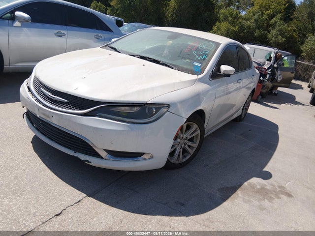 Chrysler 200 Limited 2015 1C3CCCAB4FN658491 Image 2