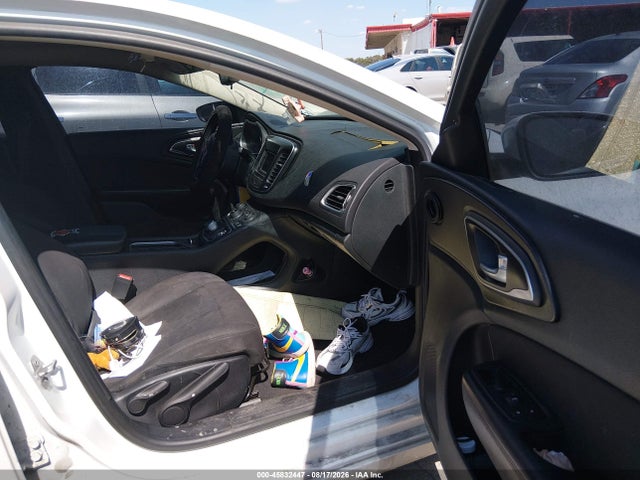Chrysler 200 Limited 2015 1C3CCCAB4FN658491 Image 5
