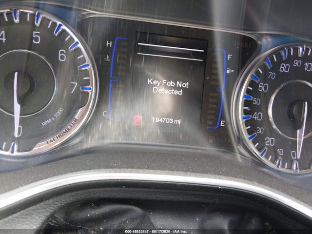 Chrysler 200 Limited 2015 1C3CCCAB4FN658491 Image 7