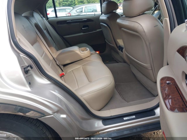 2002 Lincoln Town Car Executive მანქანა იყიდება აუქციონზე, vin: 1LNHM81WX2Y614546, აუქციონის ნომერი: 45832472
