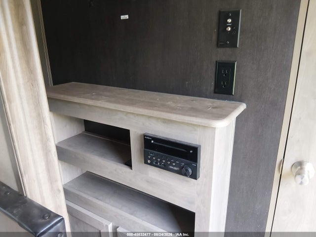 Palomino Puma 2019 5ZT2PUNB8K4002823 Image 18