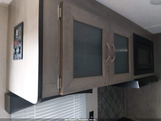 Palomino Puma 2019 5ZT2PUNB8K4002823 Image 12