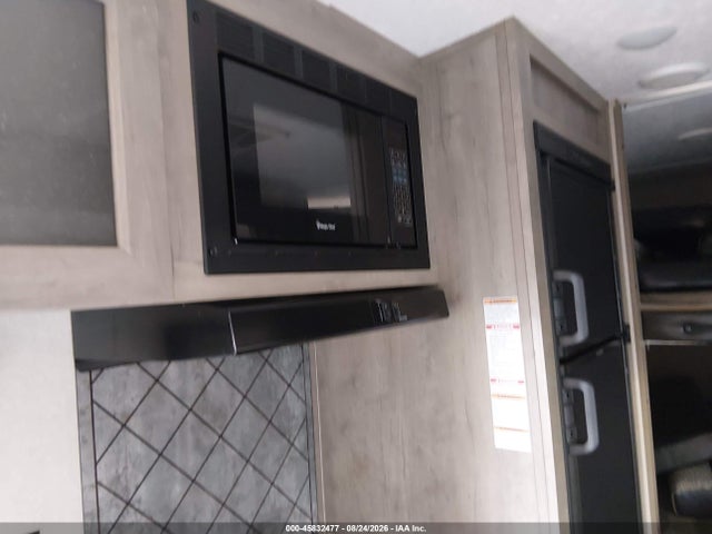 Palomino Puma 2019 5ZT2PUNB8K4002823 Image 14