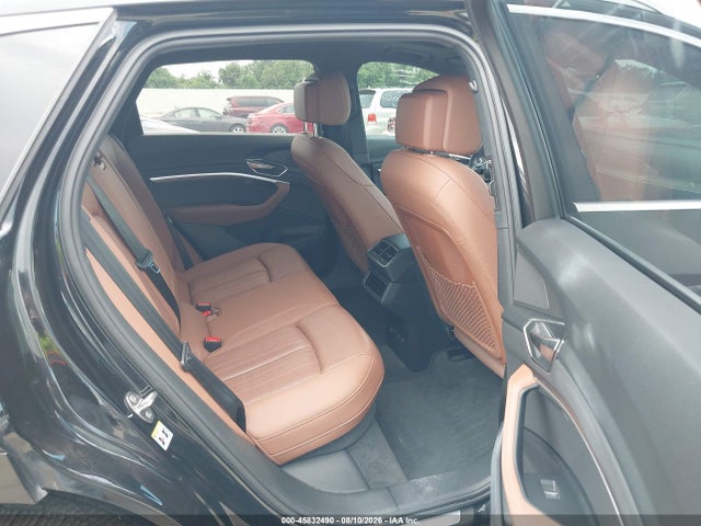 Продаж на аукціоні авто 2024 Audi Q8 E-tron Premium Plus Quattro, vin: WA15AAGE0RB033439, номер лоту: 45832490