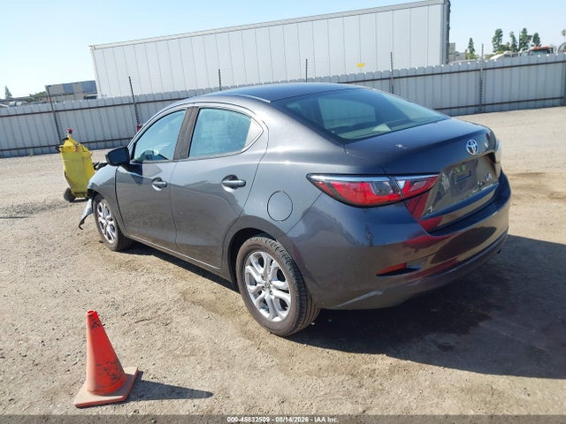 Toyota YARIS IA 2017 3MYDLBYV4HY181529 Image 3