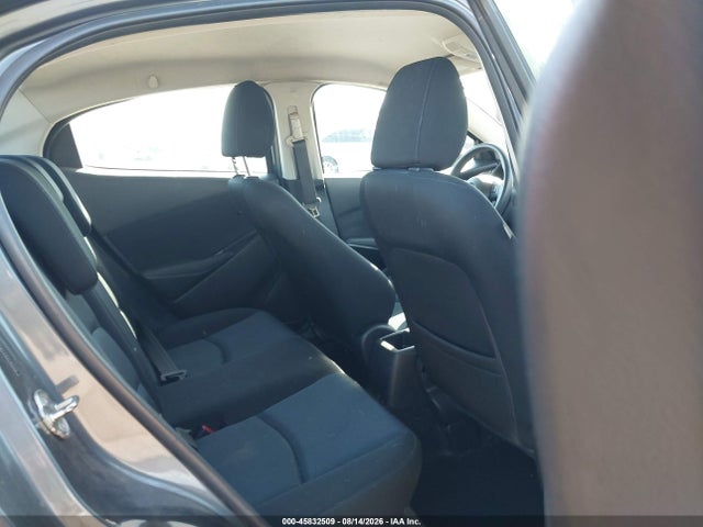 Toyota YARIS IA 2017 3MYDLBYV4HY181529 Image 8