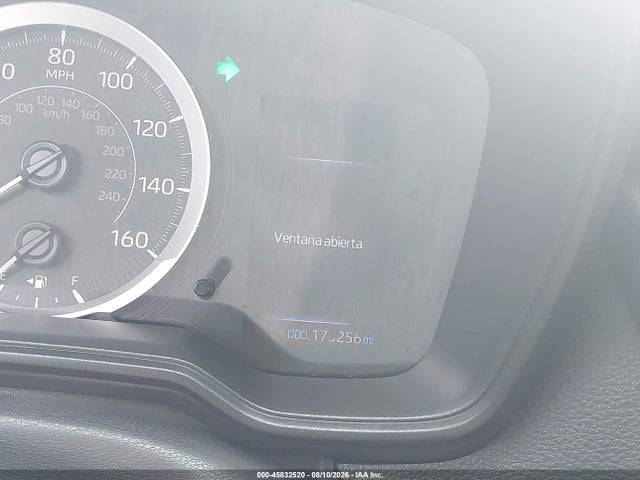 45832520 :رقم المزاد ، 5YFEPMAEXMP255818 vin ، 2021 Toyota Corolla Le مزاد بيع