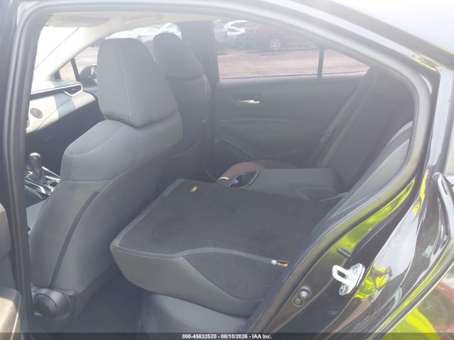 45832520 :رقم المزاد ، 5YFEPMAEXMP255818 vin ، 2021 Toyota Corolla Le مزاد بيع