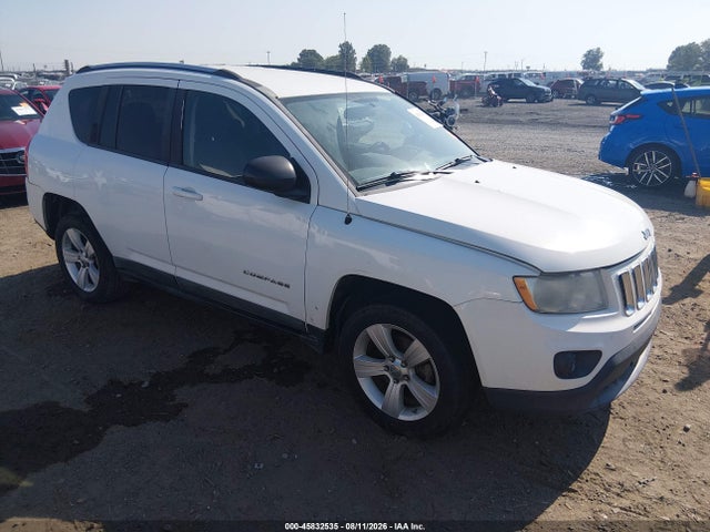 45832535 :رقم المزاد ، 1J4NT1FB6BD241109 vin ، 2011 Jeep Compass مزاد بيع