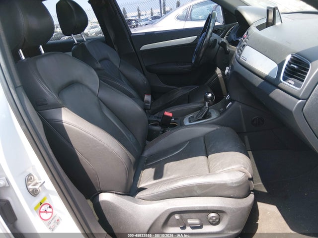 Audi Q3 2.0t Premium Plus 2015 WA1GFCFS7FR014337 Image 5