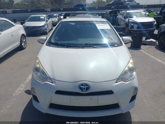 Toyota Prius C Three 2014 JTDKDTB32E1084619 Image 12