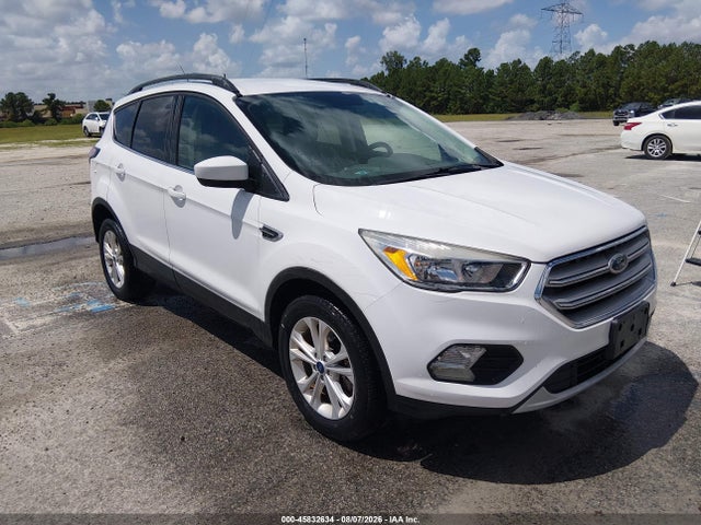 Продажа на аукционе авто 2018 Ford Escape Se, vin: 1FMCU9GD8JUD08702, номер лота: 45832634