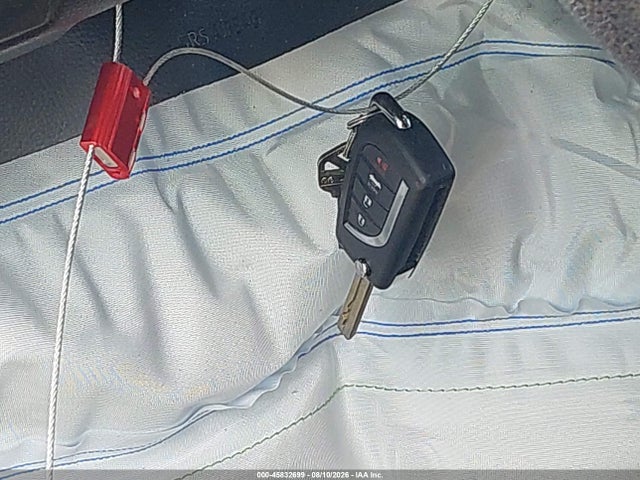 5YFB4MDE3TP460869 Toyota COROLLA LE