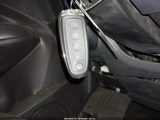 1FMCU0GD9KUA81548 Ford ESCAPE SE