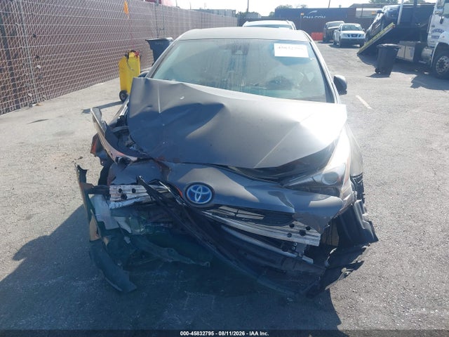 Toyota Prius Three Touring 2016 JTDKARFU5G3015915 Image 12