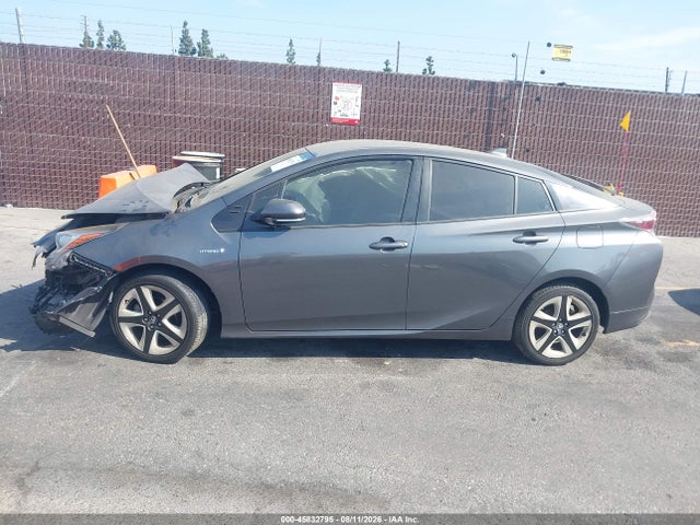 Toyota Prius Three Touring 2016 JTDKARFU5G3015915 Image 14