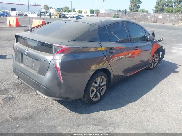 Toyota Prius Three Touring 2016 JTDKARFU5G3015915 Image 4