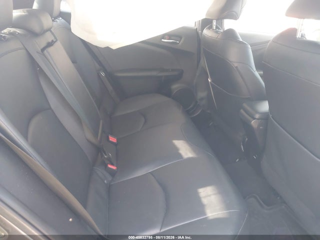 Toyota Prius Three Touring 2016 JTDKARFU5G3015915 Image 8