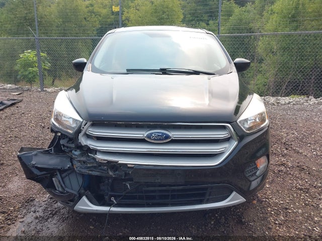 Продаж на аукціоні авто 2019 Ford Escape Se, vin: 1FMCU9GD2KUB50942, номер лоту: 45832815