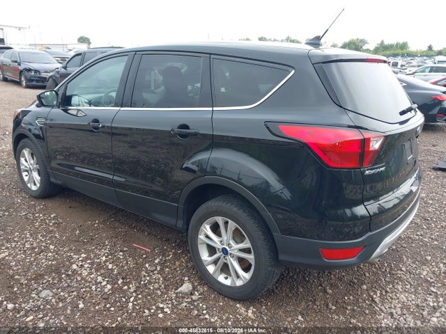 Продаж на аукціоні авто 2019 Ford Escape Se, vin: 1FMCU9GD2KUB50942, номер лоту: 45832815