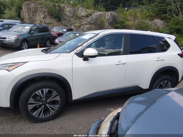 45832819 :رقم المزاد ، 5N1BT3BAXPC946036 vin ، 2023 Nissan Rogue Sv Fwd مزاد بيع