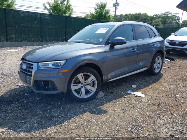45832833 :رقم المزاد ، WA1ANAFY6J2013182 vin ، 2018 Audi Q5 2.0t Premium/2.0t Tech Premium مزاد بيع
