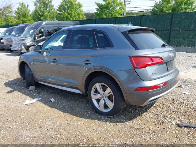 45832833 :رقم المزاد ، WA1ANAFY6J2013182 vin ، 2018 Audi Q5 2.0t Premium/2.0t Tech Premium مزاد بيع