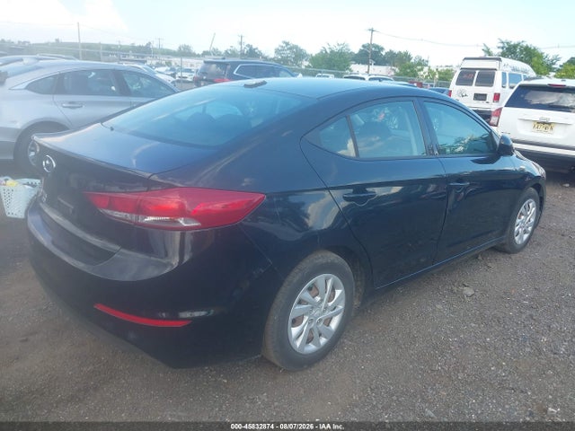 Продаж на аукціоні авто 2018 Hyundai Elantra Se, vin: 5NPD74LFXJH392834, номер лоту: 45832874