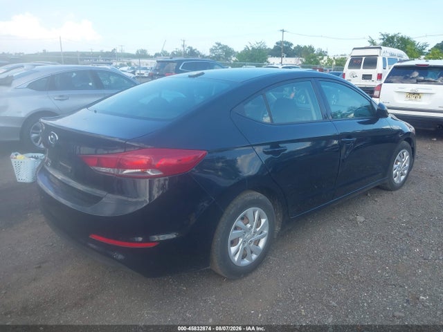 Продаж на аукціоні авто 2018 Hyundai Elantra Se, vin: 5NPD74LFXJH392834, номер лоту: 45832874