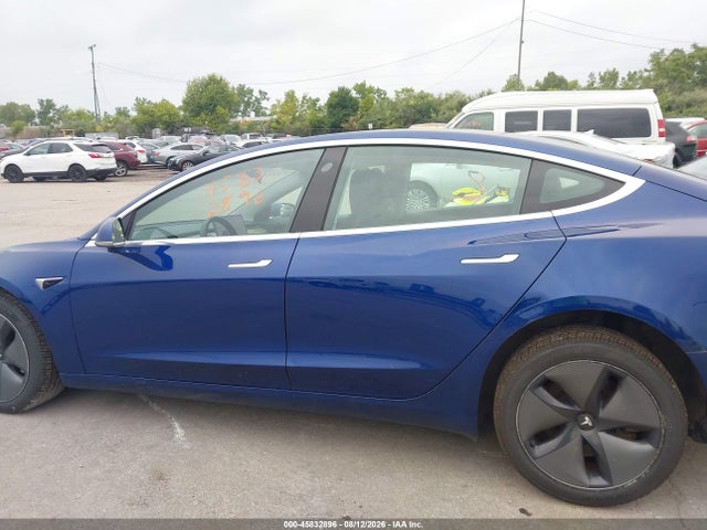 2020 Tesla Model 3 Standard Range Plus Rear-wheel Drive/standard Range Rear-wheel Drive მანქანა იყიდება აუქციონზე, vin: 5YJ3E1EAXLF736892, აუქციონის ნომერი: 45832896
