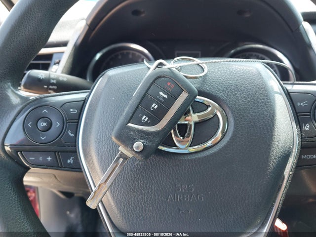 45832905 :رقم المزاد ، 4T1B11HK3KU855395 vin ، 2019 Toyota Camry Le مزاد بيع