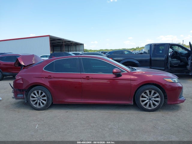 45832905 :رقم المزاد ، 4T1B11HK3KU855395 vin ، 2019 Toyota Camry Le مزاد بيع