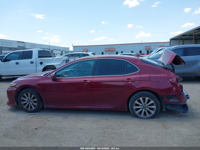 45832905 :رقم المزاد ، 4T1B11HK3KU855395 vin ، 2019 Toyota Camry Le مزاد بيع
